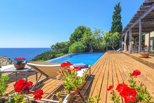 Spectacular villa in first sea line with fantastic sea views in Cala Pi