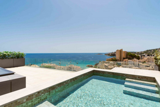 Sea view duplex penthouse with a huge roof terrace and private pool in Cala Mayor