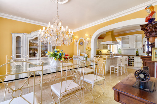 Dining area next to the kitchen