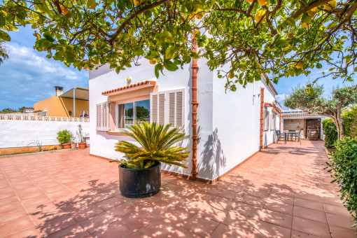 Comfortable chalet in a quiet side-street in Alcudia only 500 metres from the beach