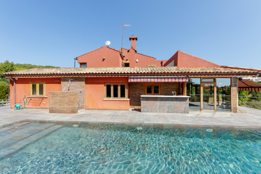 Pool and façade