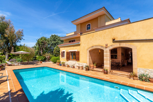 Imposing villa with pool near to the coast in Ses Palmeras