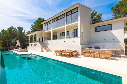 Luxury villa with 25 metre infinity pool in Esporles in the Sierra de Tramuntana mountain range, Esporles