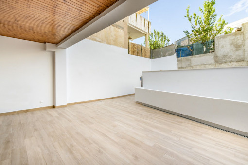 Modern, newly-built ground floor apartment with large terrace in Son Espanyolet