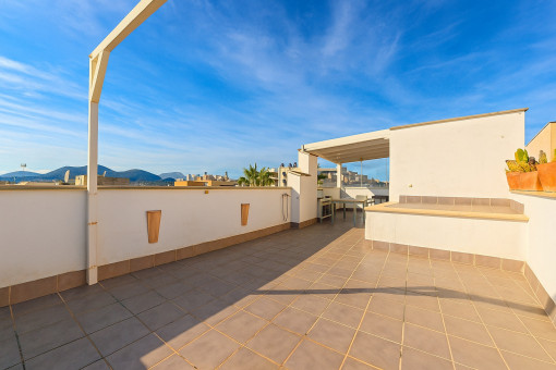Modern apartment in Puerto Alcúdia only 30 metres away from the promenade and with a lovely sun terrace
